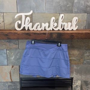 Lululemon women’s Tennis skirt w/ inner spandex size 10 regular length